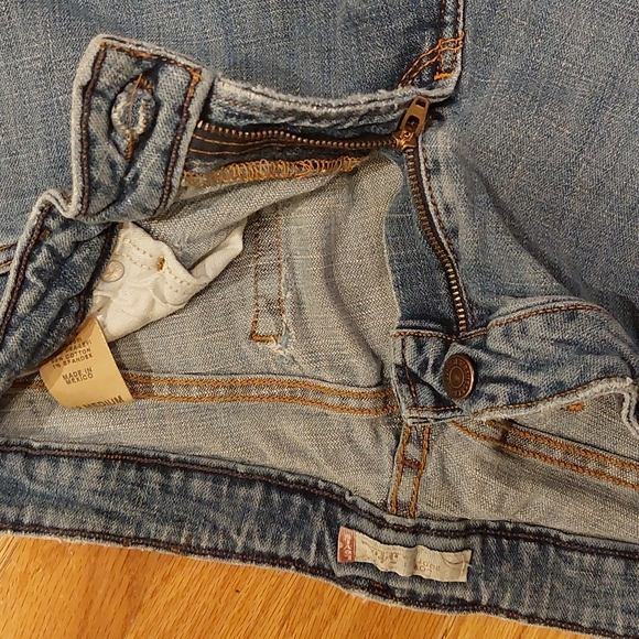 Levi Denim 545 Jeans - Picture 7 of 15